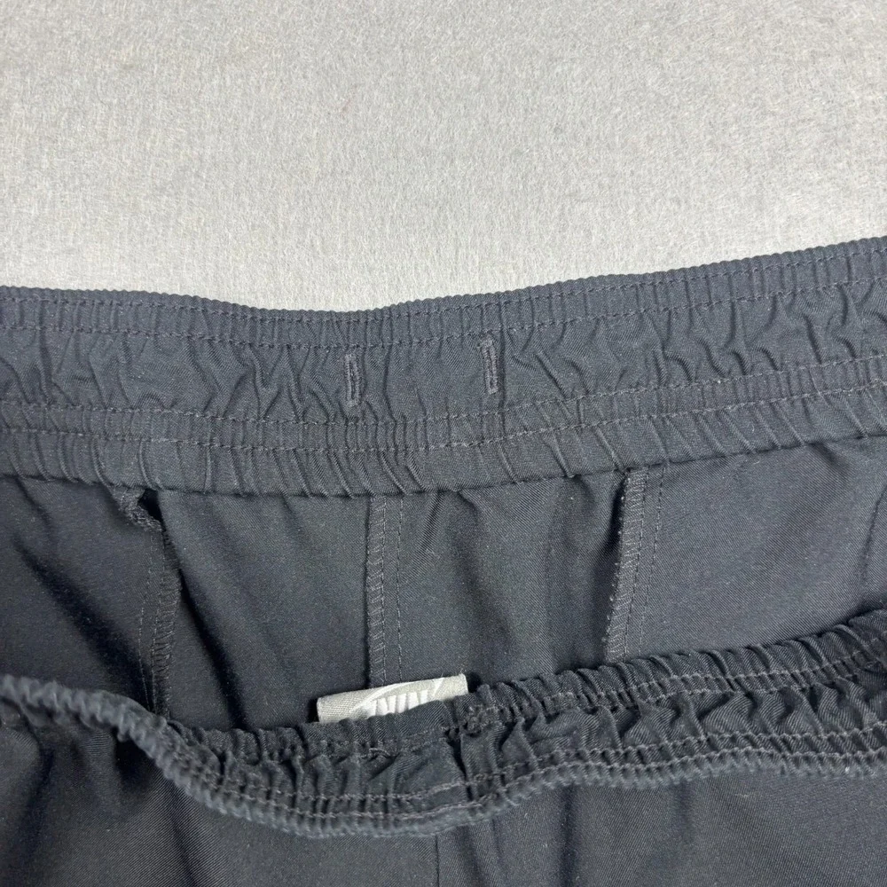 Nike Sportswear Womens Athletic Shorts Size Small Black White Striped 4.5